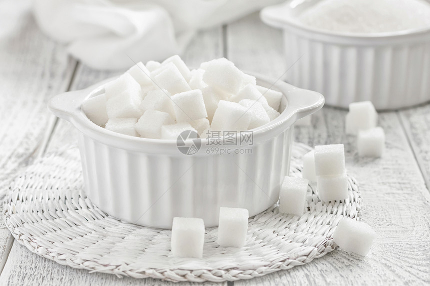 糖立方体甜点颗粒状用具粮食陶瓷活力桌子厨房糖罐图片