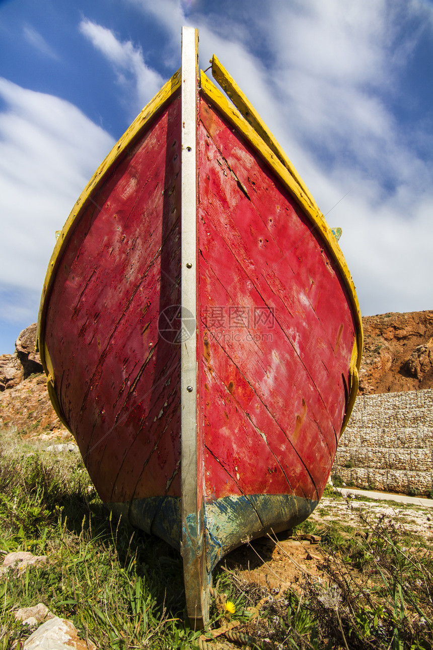 传统捕鱼渔船海洋海岸海岸线运输红色蓝色支撑港口木头航海图片