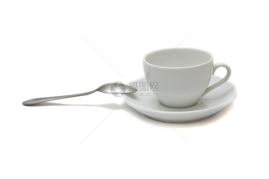 白色杯子 有勺子和碟子 白背景隔离在白背景上制品用品陶瓷阴影早餐飞碟食物桌子家居咖啡店图片