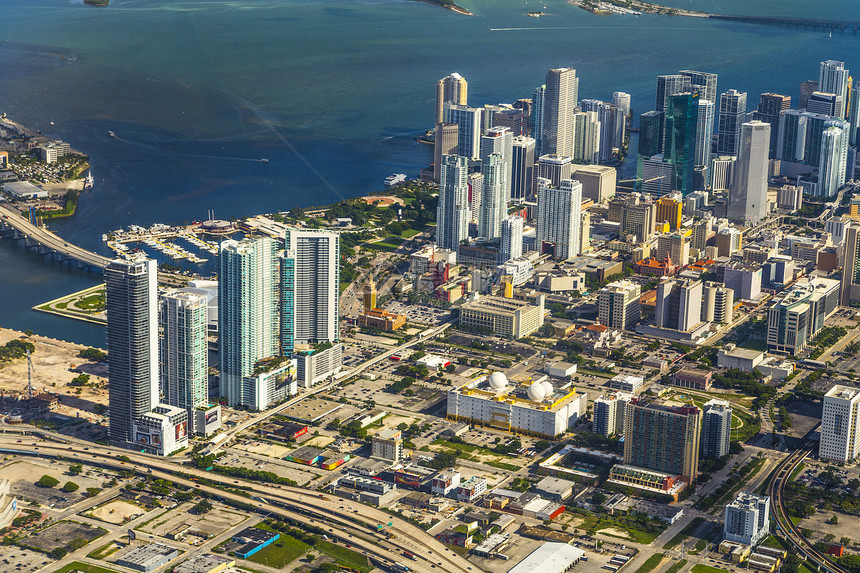 迈阿密市和海滩的空中飞行天空术区冲浪太阳空气街道船舶天气晴天假期图片
