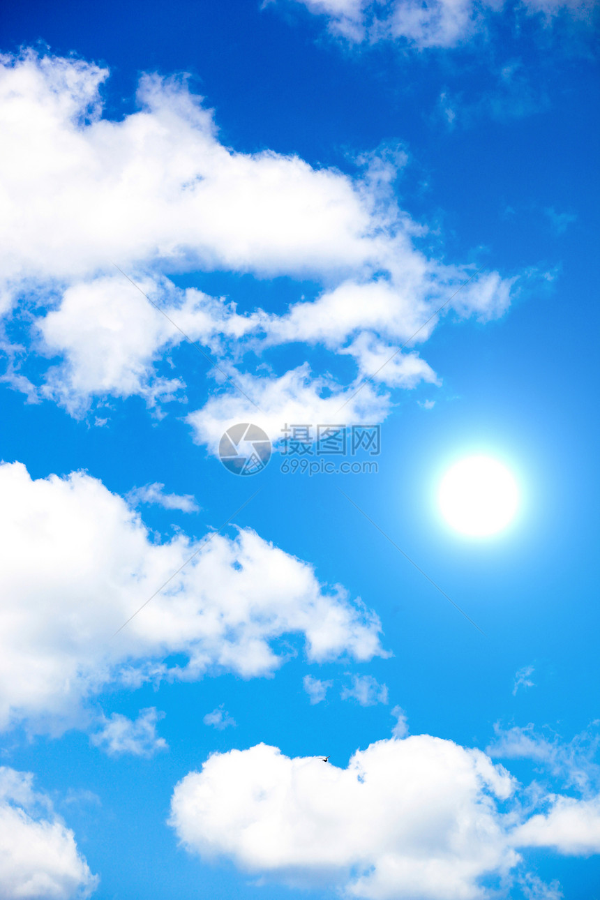 蓝天空 云与太阳臭氧柔软度场景自由天堂气候蓝色天气晴天风景图片