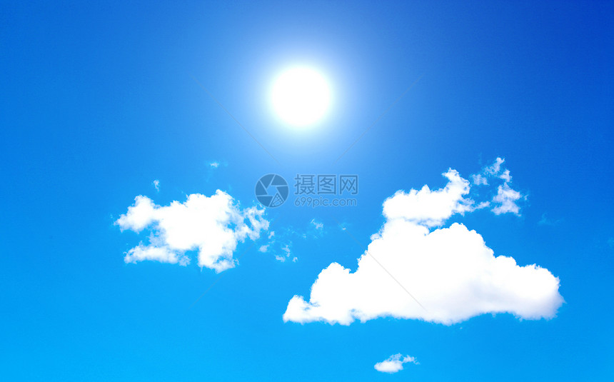 蓝天空 云与太阳天气阳光自由风景臭氧晴天气象空气场景气候图片
