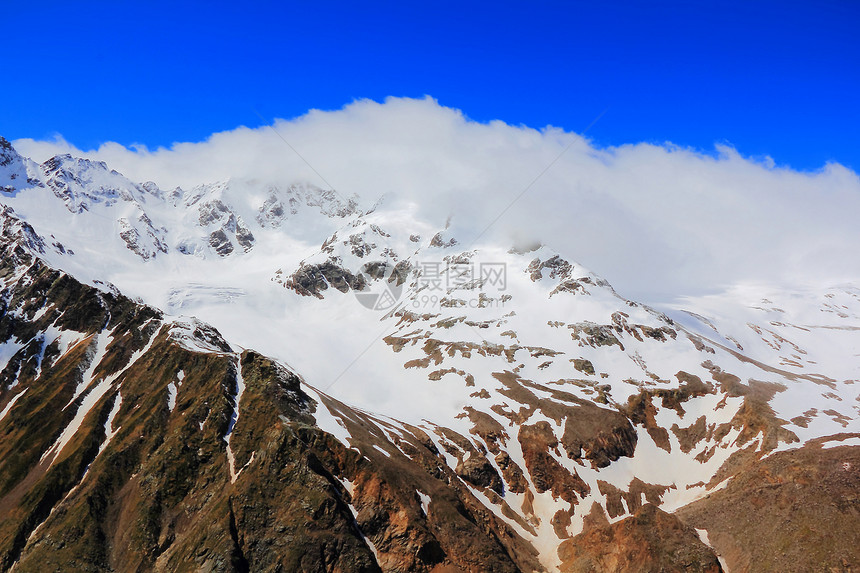 高加索山脉 Dombai首脑森林风景顶峰木头季节荒野旅行爬坡岩石图片