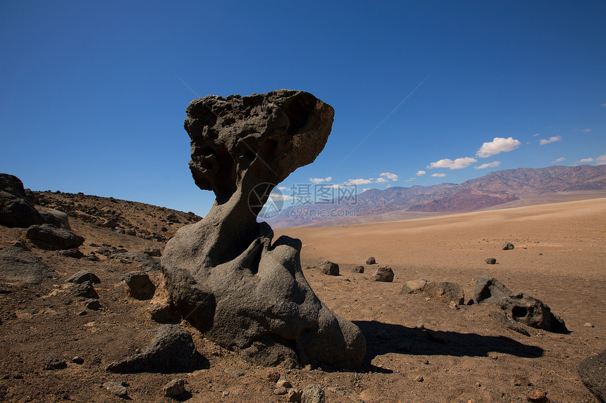 死谷国家公园加利福尼亚州石块形成物蓝色气候死亡沙漠地质学干旱土地公园石头旅行图片