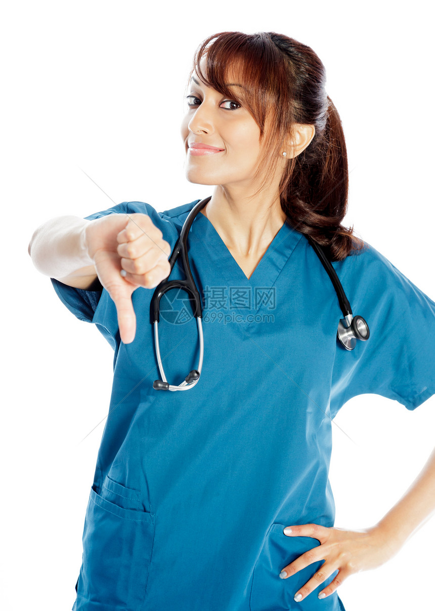 有吸引力的印度妇女孤立在白种背景上医护人员长发医学医疗女性护士专业全科医生腰部图片