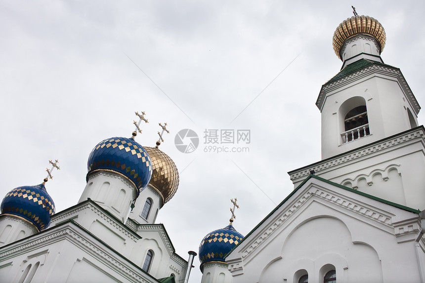圣尼可拉斯大教堂的多梅斯 波布鲁伊斯克 白俄罗斯白色传统钟楼建筑城市圆顶建筑学历史宗教金子图片