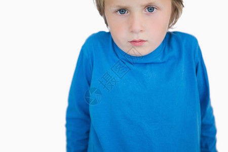 可爱男孩的肖像男性童年蓝色男生背景图片