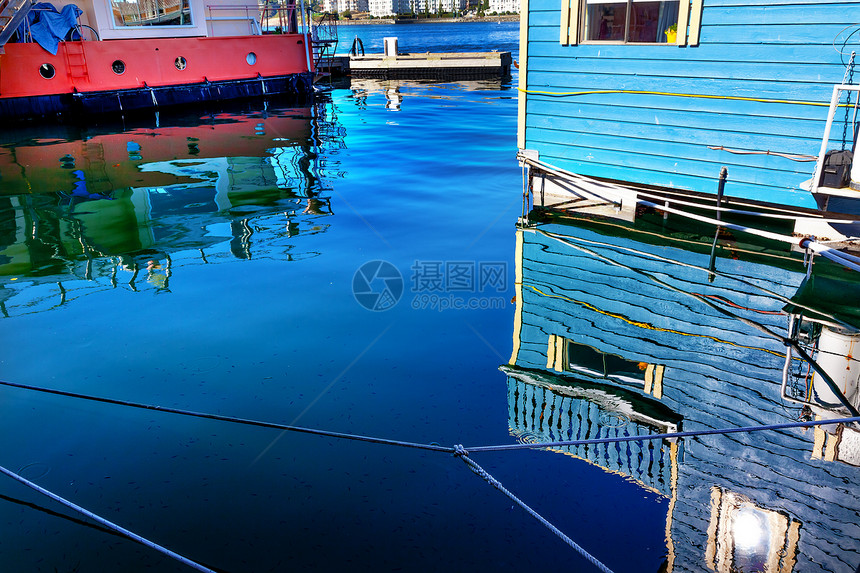 蓝色浮游家居村渔民码头维多利亚号的反思图片