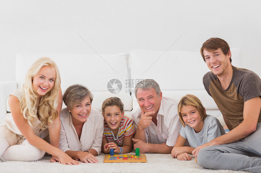 家庭用棋盘游戏看照相机图片