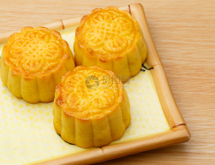 中国月饼盘子月亮面包蛋糕传统图片
