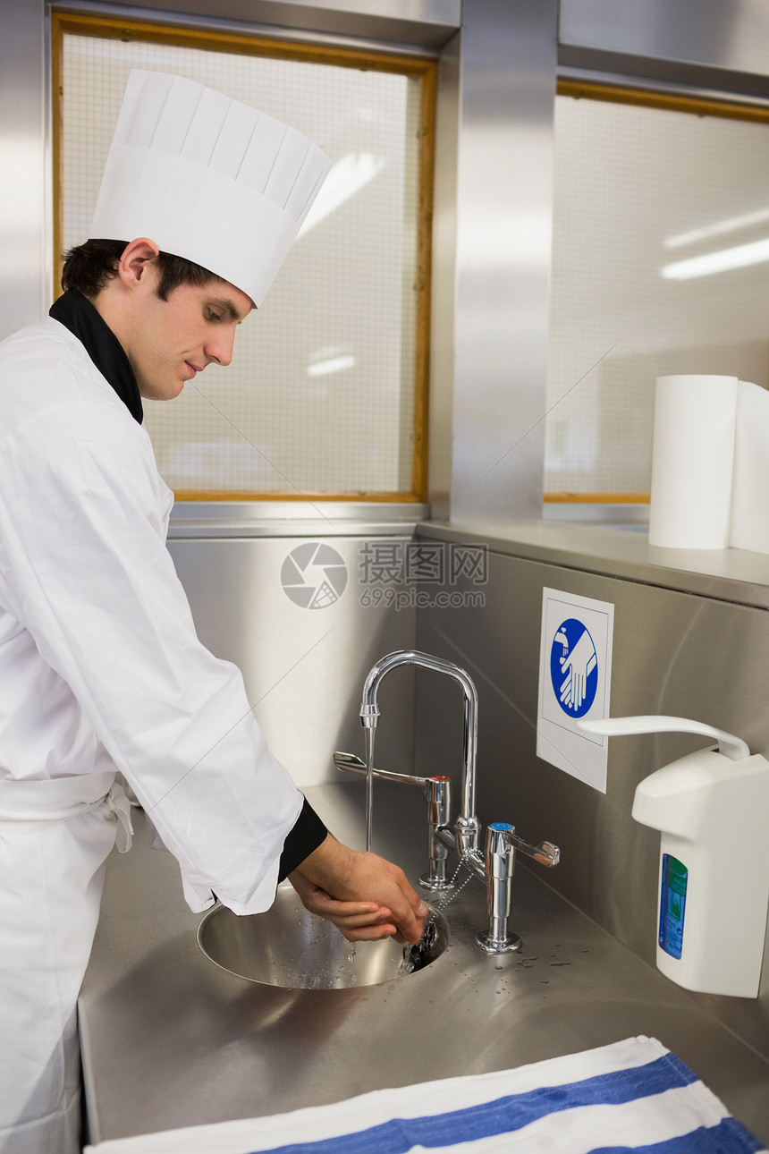 厨师洗手男人男性餐厅镜子龙头毛巾纸巾肥皂卫生洗涤图片