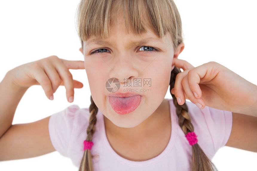 小女孩摇着她的耳朵 挥着双眼图片
