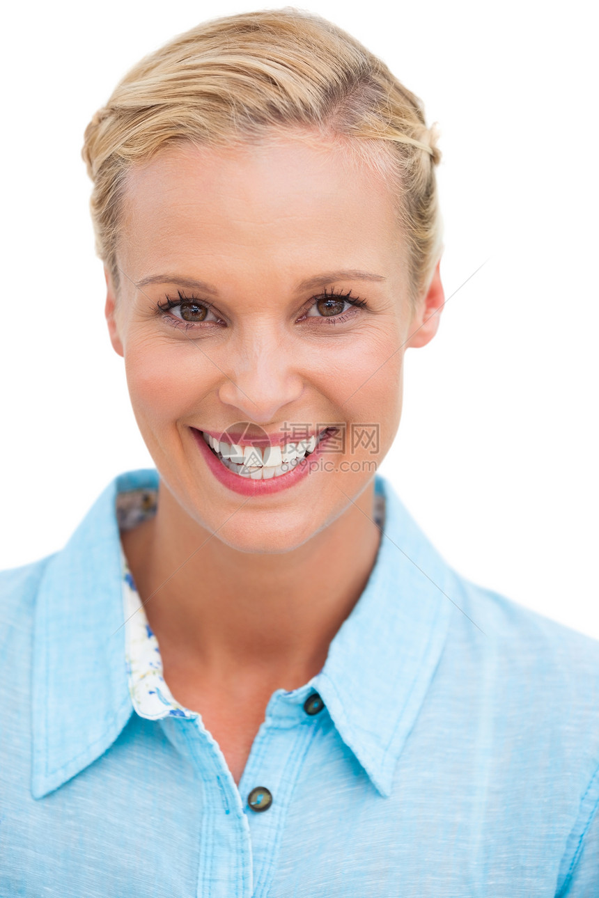 金发女人对着镜头微笑女士姿势快乐浅色金发女郎牛仔女性头发表情衬衫图片
