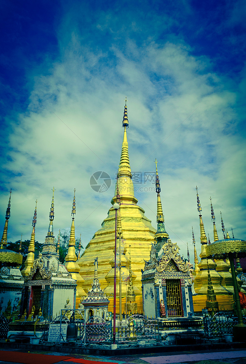 泰国金塔地标建筑学佛教徒旅游天空历史奢华情调建筑宗教雕像图片