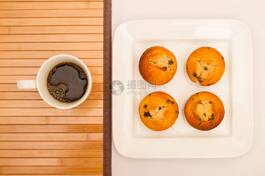 香草和巧克力薯片 松饼加咖啡美食诱惑食物甜点蛋糕包子小吃时间糕点杯子图片