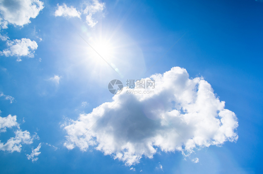 蓝蓝天空多云天堂气候天气蓝色空气阳光白色天际场景图片