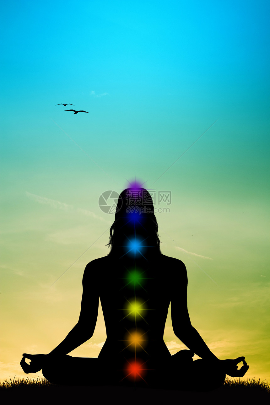 7个 Chakras专注头脑脉轮星星卡片宗教骶骨蓝色柱子冥想图片