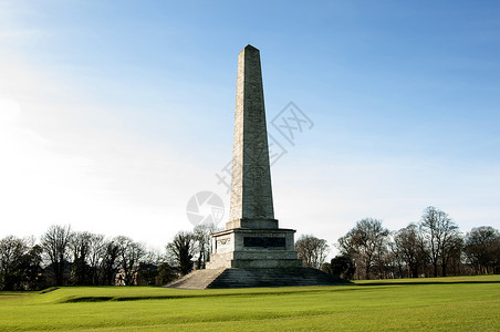 惠灵顿纪念碑欧洲蓝色的高清图片