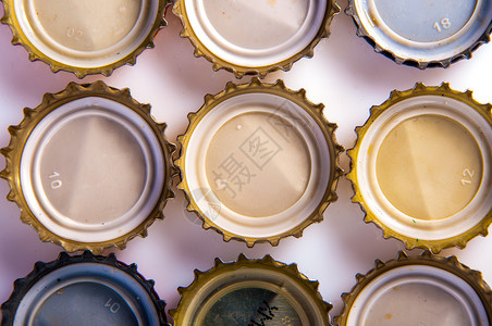 啤酒瓶盖酒吧皇冠气体渲染瓶子液体宏观帽子开场白酒精背景图片