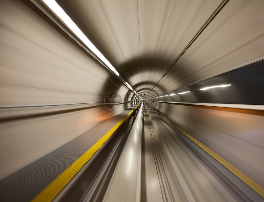 穿过隧道运输速度戒指旅行过境线条曲线技术铁路踪迹图片