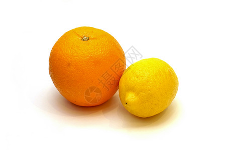 白上孤立的柠檬和橙色背景图片