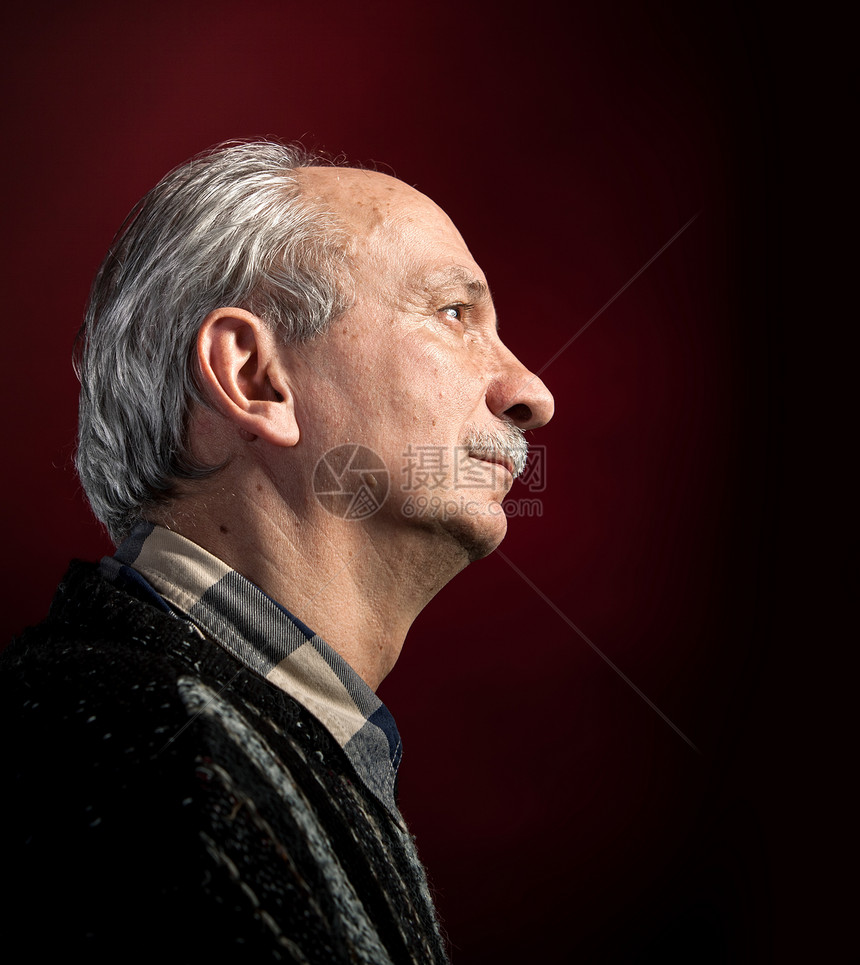 高级男子黑色白色红色成人套装眼睛老年祖父灰色男性图片
