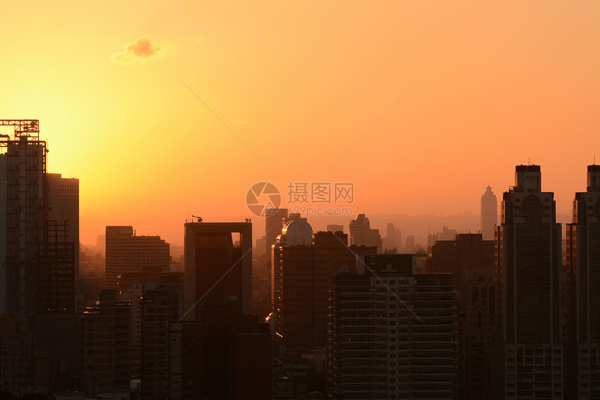 日落城市风景太阳天空建筑学天际景观住宅旅行摩天大楼戏剧性首都图片