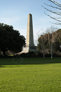 惠灵顿纪念碑有围墙滑铁卢战役高清图片