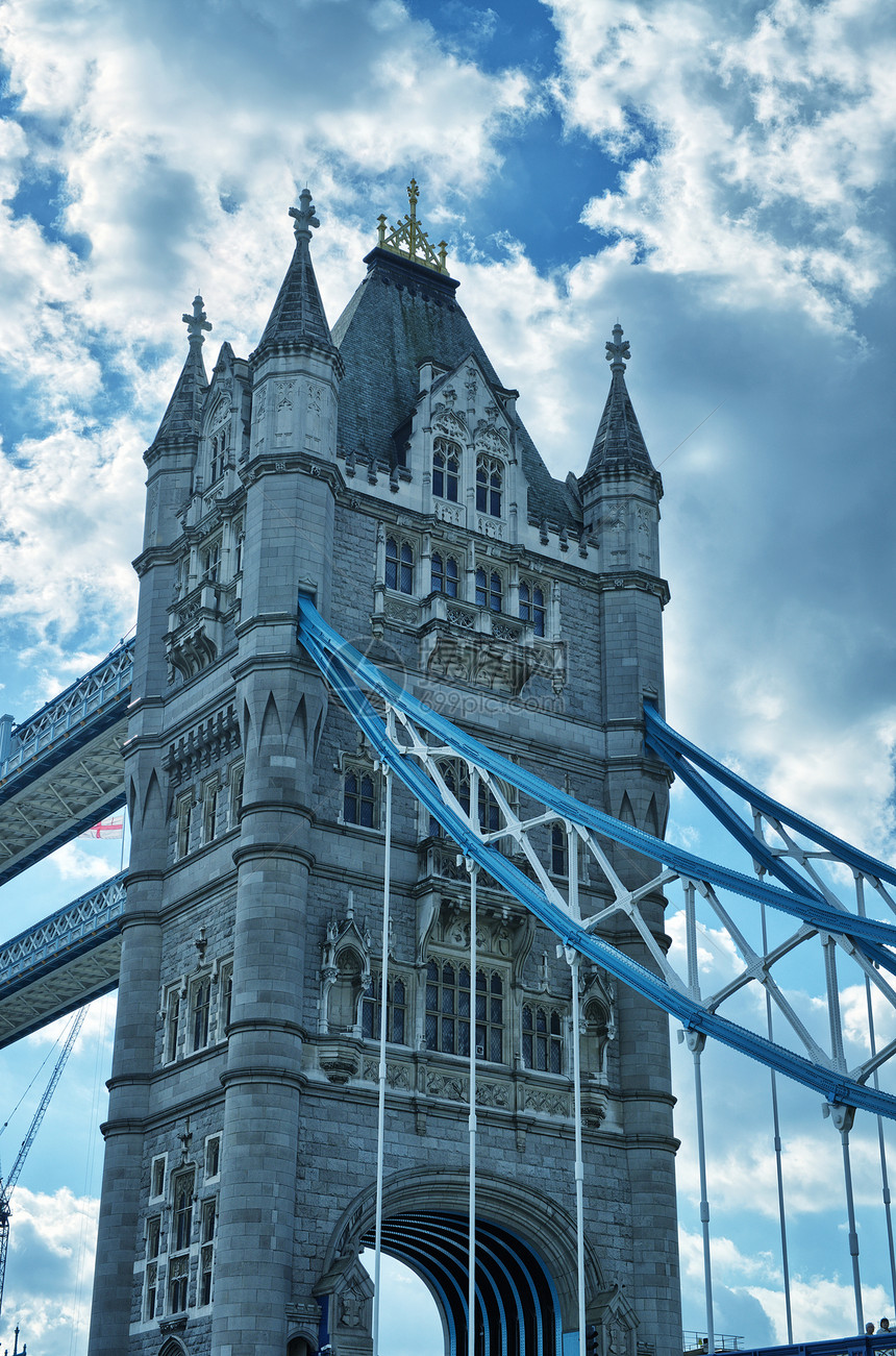 伦敦塔楼桥结构详情 244米里天空城市英语蓝色国家办公室兴趣阳光地标吸引力图片
