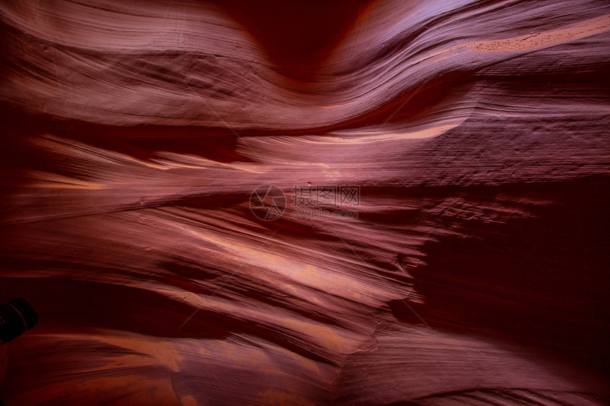 在Page附近的纳瓦霍土地上的亚利桑那州舷窗阴影公园峡谷国家土地羚羊河床沙漠石头图片