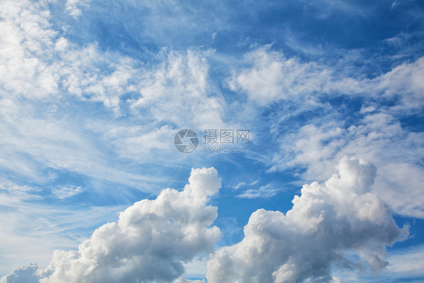 蓝蓝天空背景 有白云水分天蓝色集团季节环境天堂晴天气候太阳气象图片