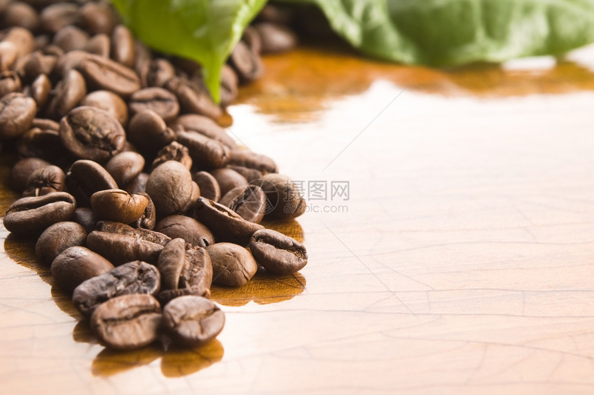 木制背景上的咖啡早餐烘烤火锅茶几时光咖啡公司休闲酿造咖啡馆咖啡厂图片