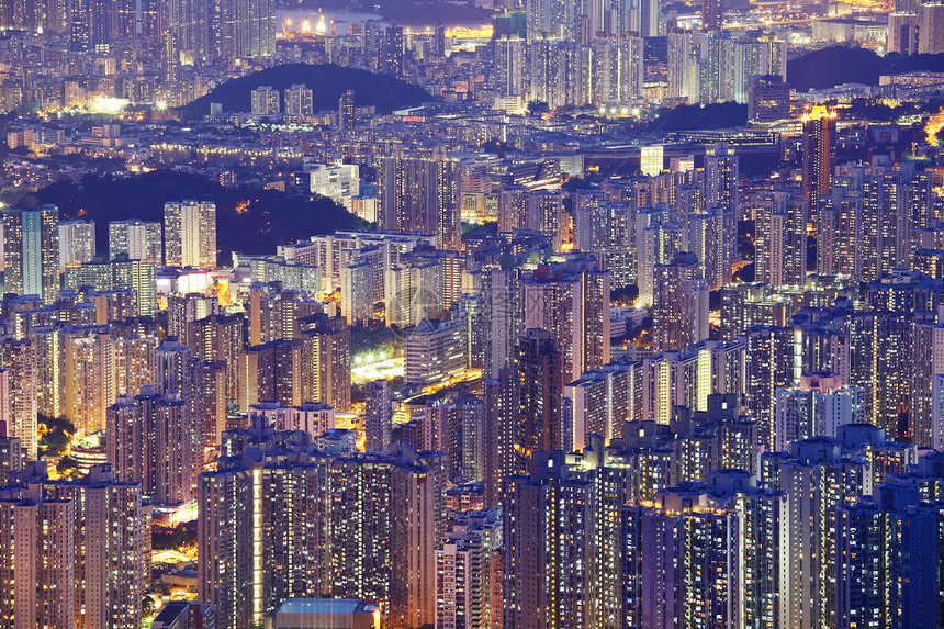 晚上在香港市风景房屋天际住宅城市民众居所人口景观公寓楼建筑图片