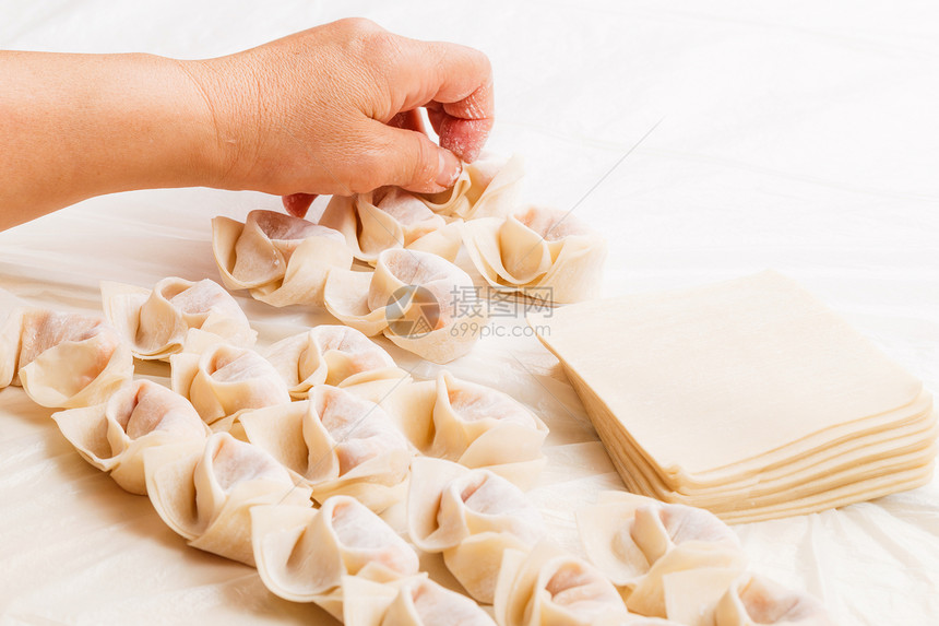 制作中国面团南瓜新年烹饪手工包装雕刻水角月球饺子农历图片