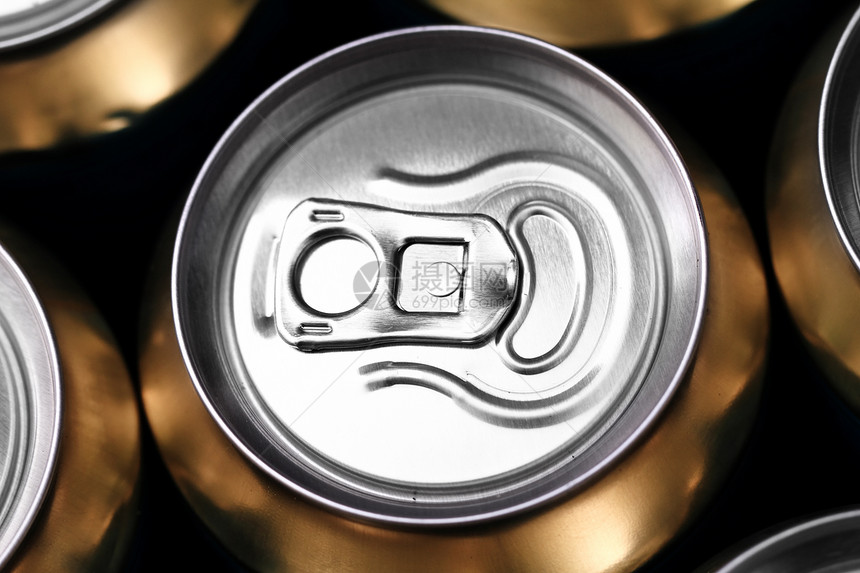 大量饮用罐头苏打啤酒平衡反射团体植物金属商品回收工厂图片