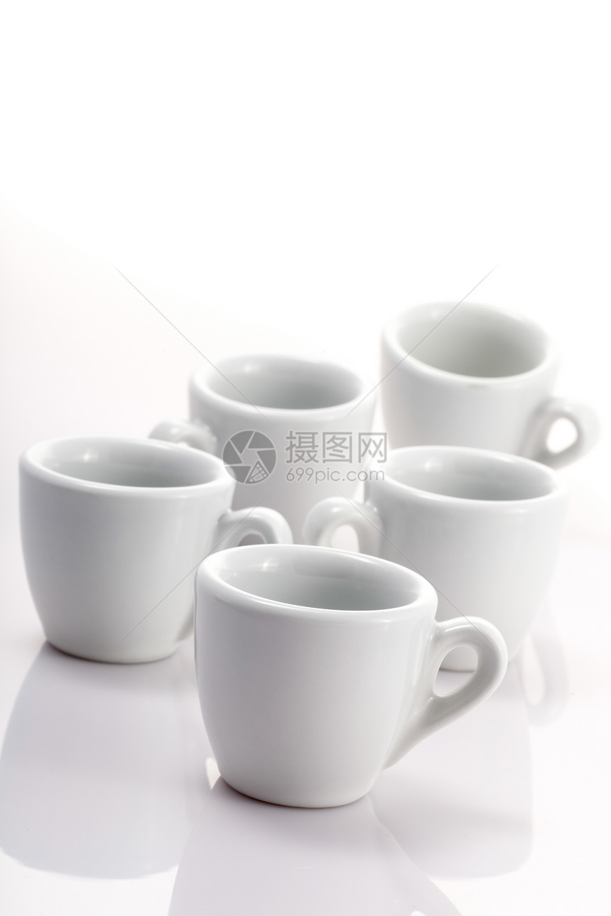 白色背景上孤立的一组浓缩咖啡杯组咖啡杯子餐具图片