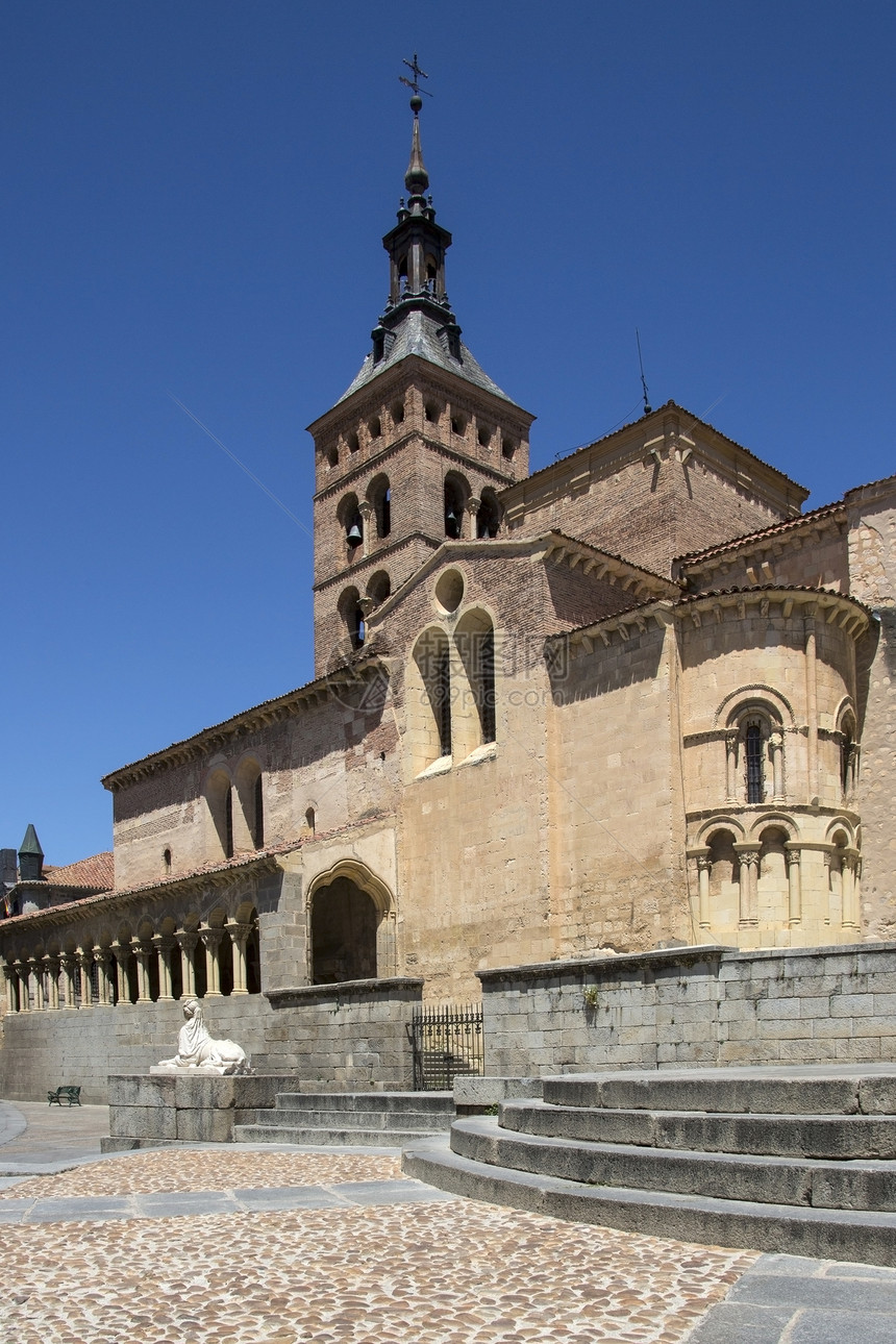 Segovia西班牙建筑物尖顶旅行宗教旅游观光教会图片