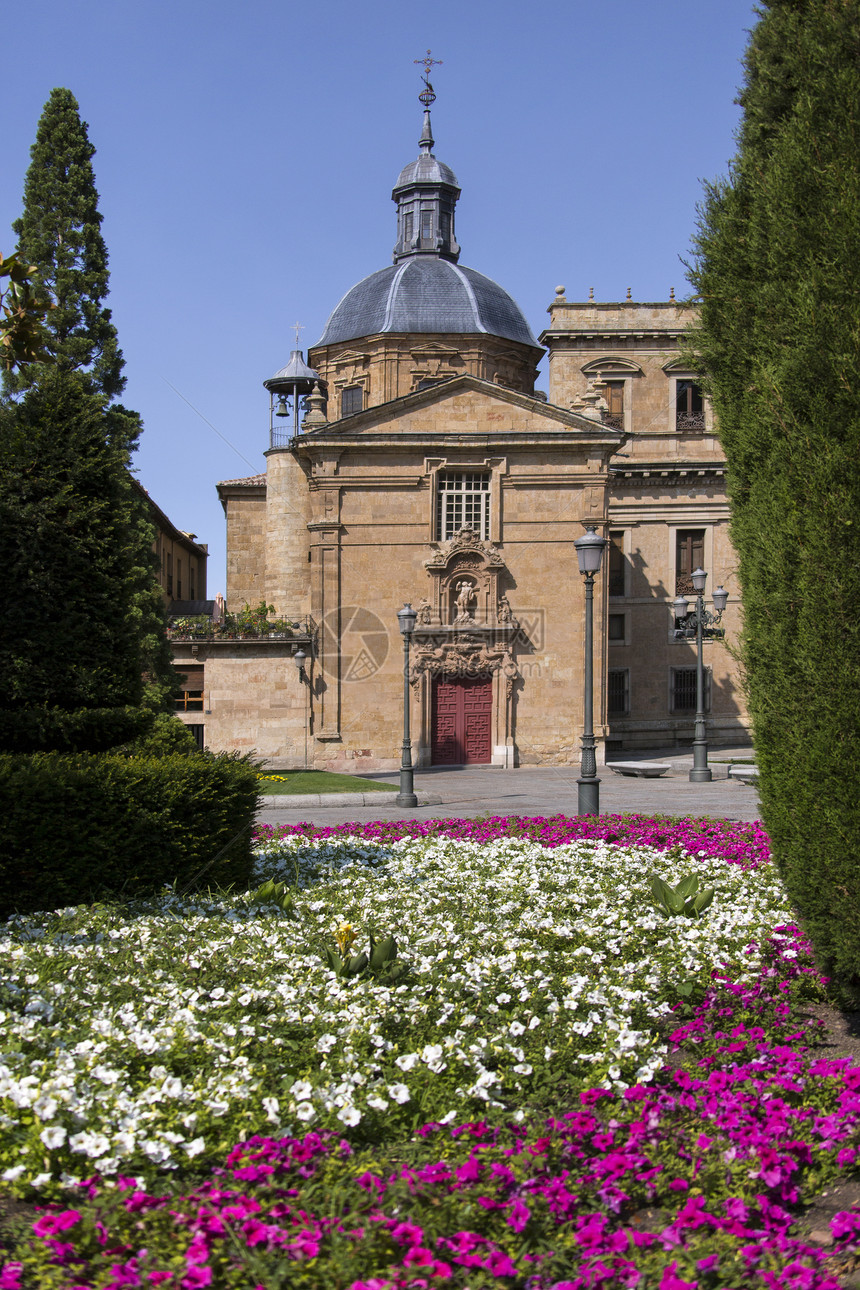 萨拉曼卡西班牙花园旅游旅行广场观光地标圆顶教会图片