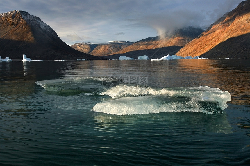 冰山  斯科斯比松  格陵兰海景冷冻风景冻结海冰荒野图片