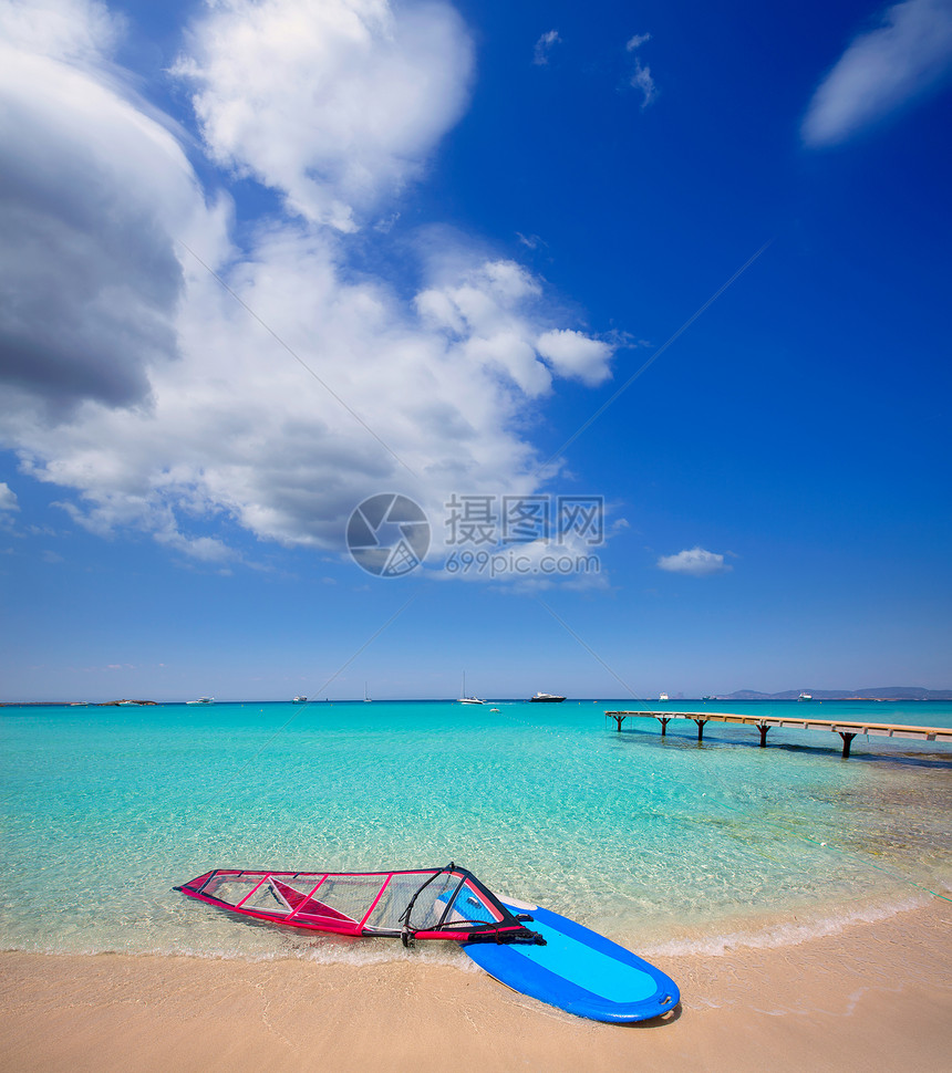 海滩与风浪支撑旅游海洋风帆胰岛海景波浪蓝色码头冲浪图片