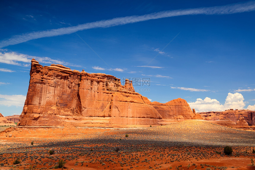 美国犹他州阿切斯国家公园美丽的岩层风景砂岩拱门沙漠侵蚀山脉地质商业峡谷矿物图片
