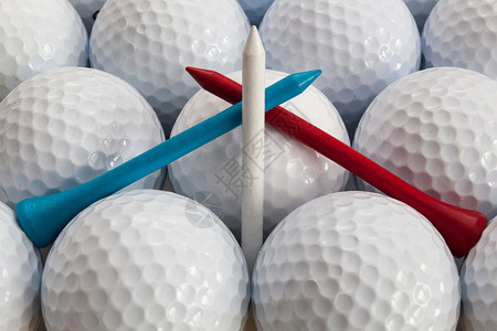 高尔夫球和金球运动发球台静物背景图片