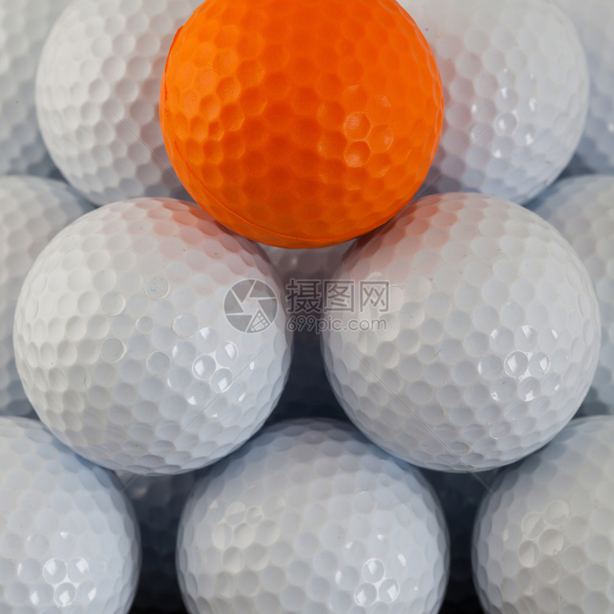高尔夫球金字塔闲暇运动爱好圆圈绿色球座竞赛图片
