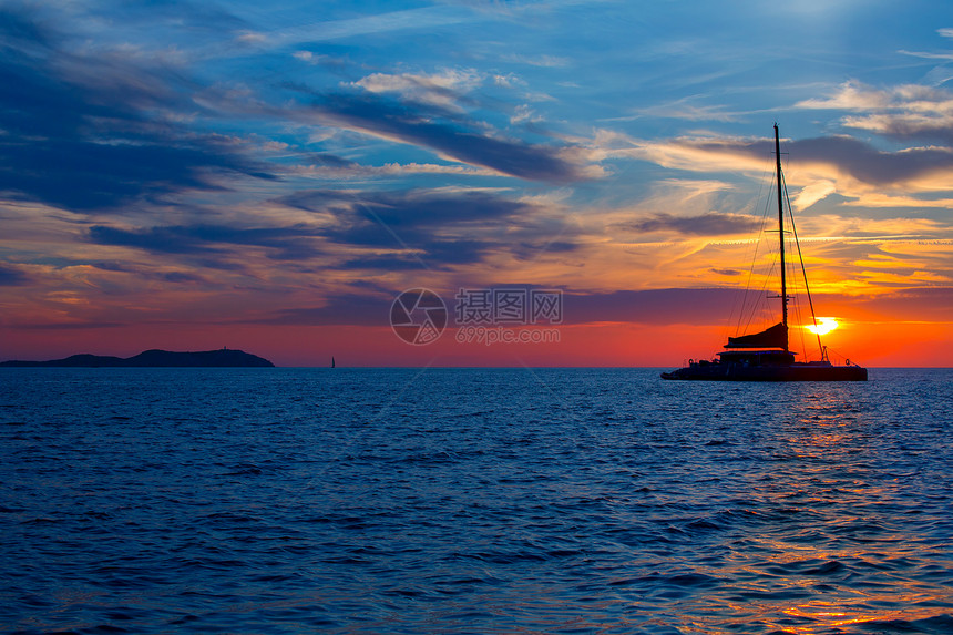 日落 伊比萨桑安东尼奥阿巴德天堂海洋旅行帆船双体航行戏剧性晴天海景太阳图片