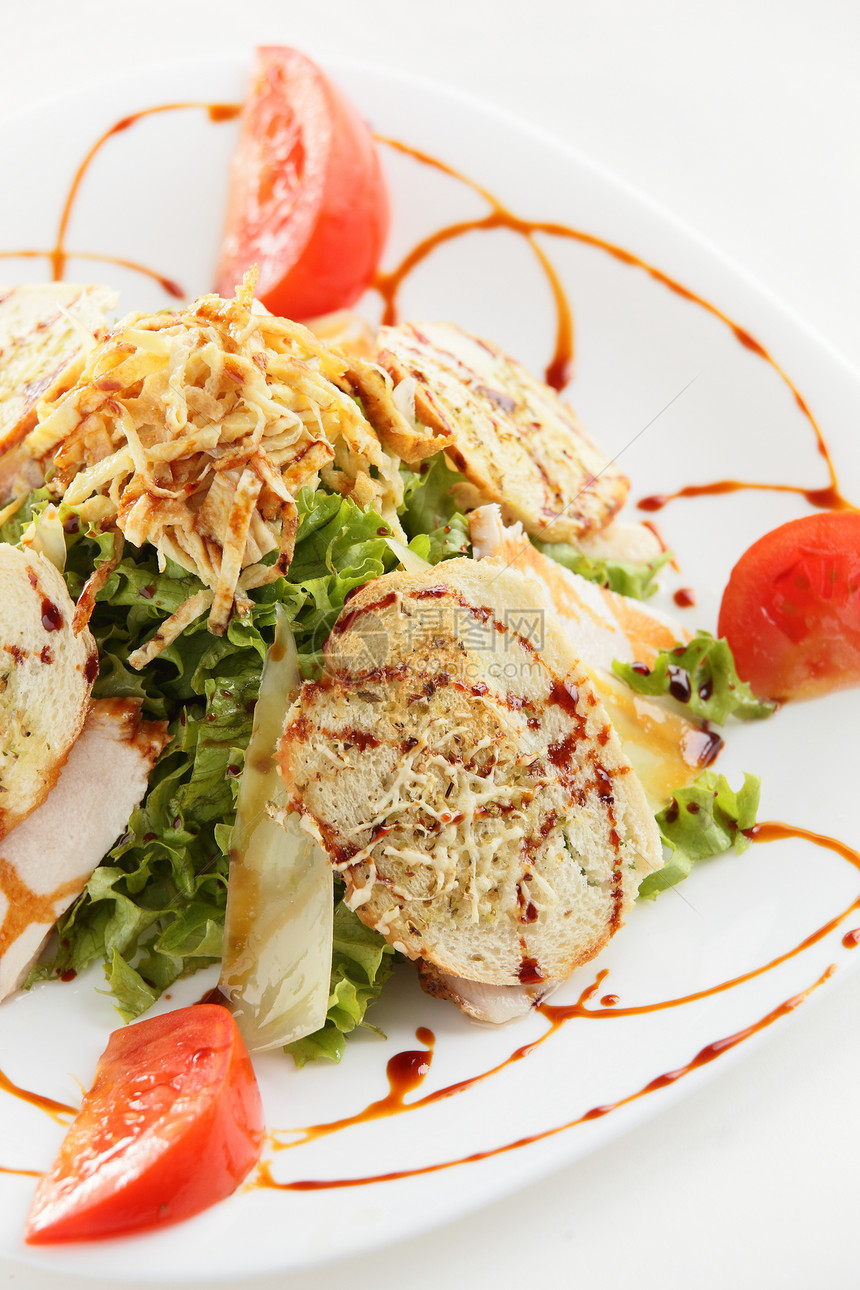 新鲜的 可口的沙拉盘子熟食饮食午餐牛扒玉米白色维生素食物蔬菜图片