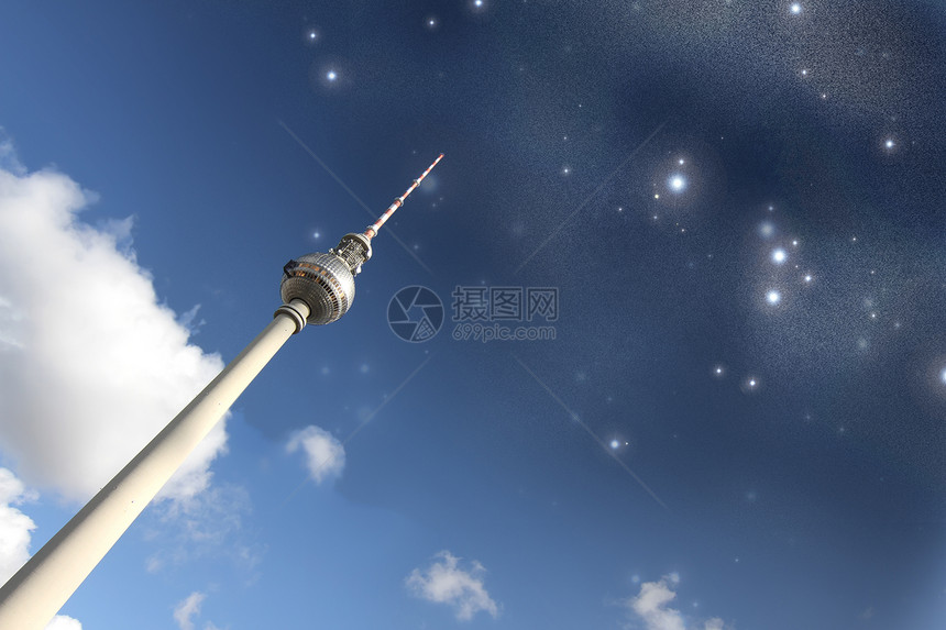柏林的电视塔 在星光下图片