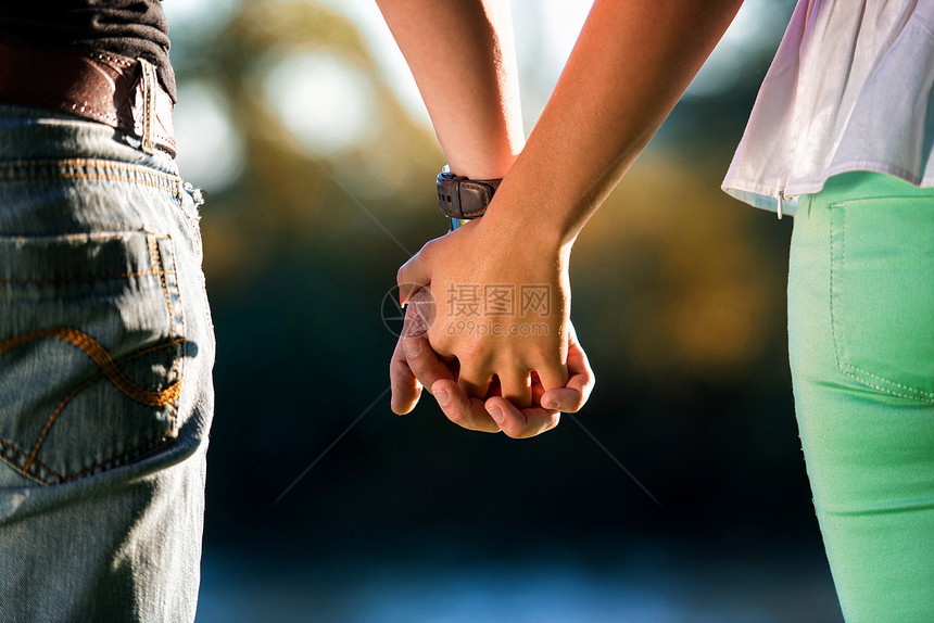 夫妇握手手雕双手女性夫妻订婚兄弟友谊太阳新人家庭图片