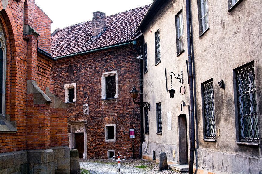 波兰塔诺镇的一条古老街道房子建筑建筑学窗户图片