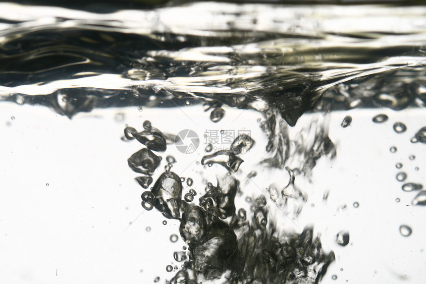 水泡美丽运动气泡口渴速度宏观卫生流动溪流液体图片