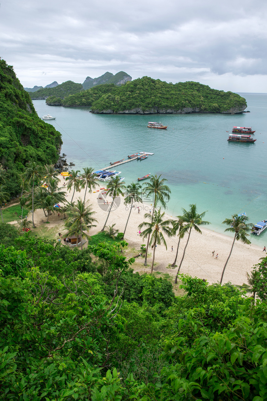海滩沙滩热带小屋天空旅游房子全景椰子蓝色海岸异国图片